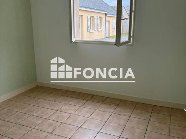 Location Appartement 3 pièces 59.53 m² - 38 RUE DES MAUGES Saint Laurent De La Plaine 49290