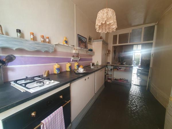 MAISON DE VILLE AVEC COURETTE 120M²