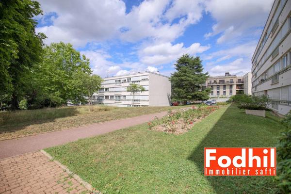 Centre ville- Appartement 2 pièces avec cave et parking.