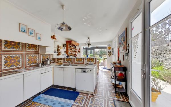 Maison à vendre    4 pièces • 207,77 m2 Saint-Martin-de-Ré