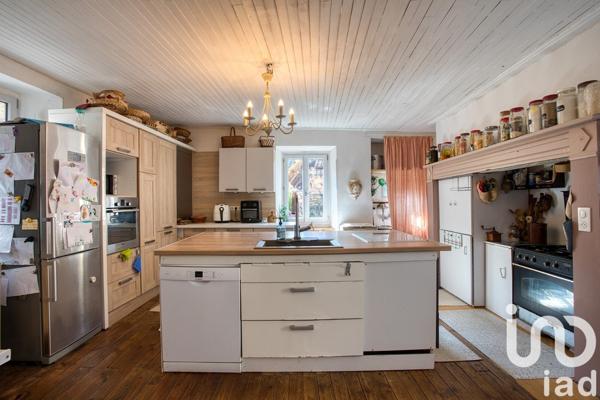 Maison 7 pièces de 230 m² à Groléjac (24250)