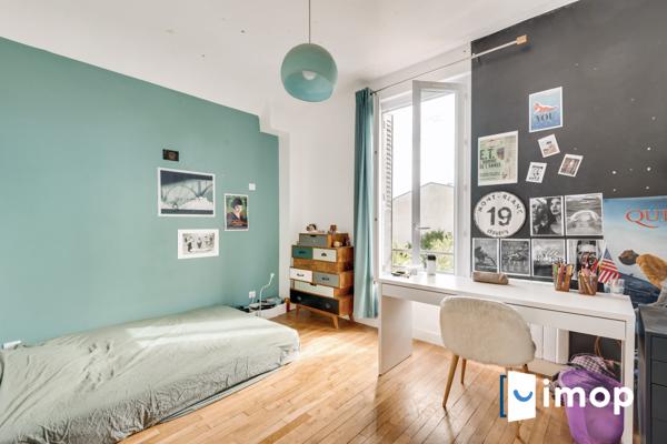 MAISON CONTEMPORAINE – JARDIN – 3 CHAMBRES – BUREAU – STATIONNEMENT