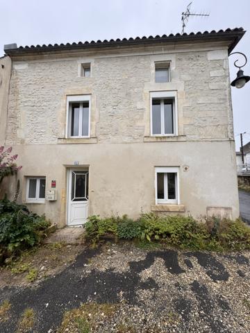MAISON DE BOURG RÉNOVÉE
