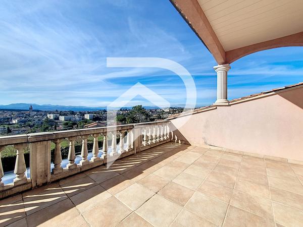 Maison 23 pièces 575 m2