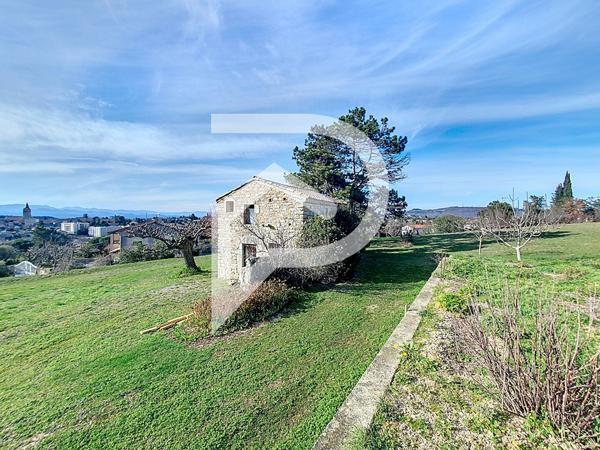 Maison 23 pièces 575 m2