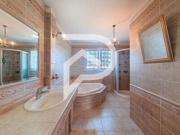 Maison 23 pièces 575 m2