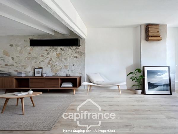 Dpt Var (83), à vendre LA SEYNE SUR MER appartement T3 de 62,85m² de surface totale Rénové.