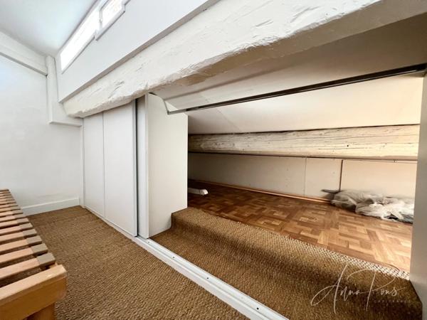 Dpt Var (83), à vendre LA SEYNE SUR MER appartement T3 de 62,85m² de surface totale Rénové.