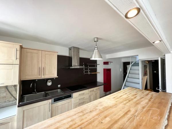 Dpt Var (83), à vendre LA SEYNE SUR MER appartement T3 de 62,85m² de surface totale Rénové.