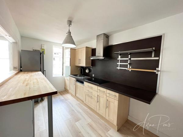 Dpt Var (83), à vendre LA SEYNE SUR MER appartement T3 de 62,85m² de surface totale Rénové.