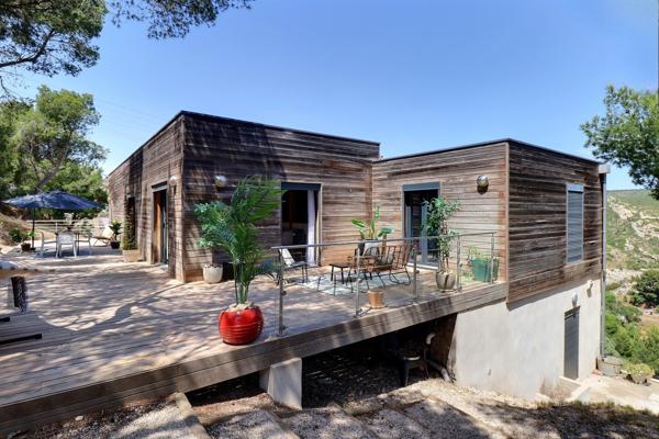 Marseille (13016) Terrain avec permis purgé – 1.087m² – projet de villa contemporaine de 185m² habitables – 13016 - secteur Est