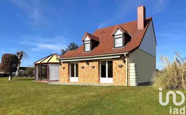 Maison traditionnelle 5 pièces de 119 m² à Octeville-sur-Mer (76930)