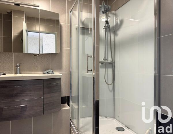 Maison traditionnelle 5 pièces de 119 m² à Octeville-sur-Mer (76930)