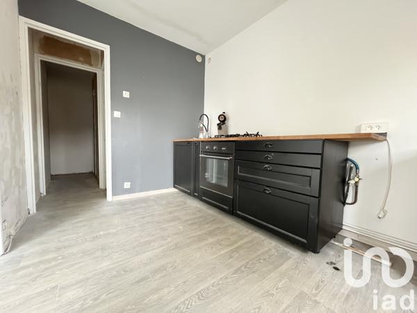 Appartement 2 pièces de 38 m² à Lillebonne (76170)