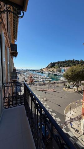 APPARTEMENT SUR LE PORT Nice 90 m2