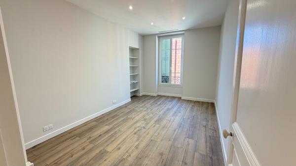 APPARTEMENT SUR LE PORT Nice 90 m2