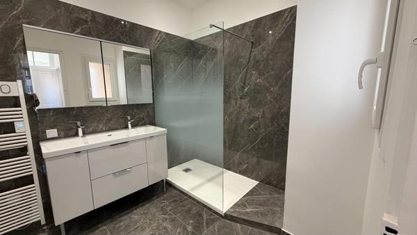 APPARTEMENT SUR LE PORT Nice 90 m2