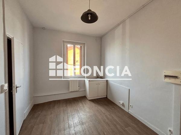 Location Appartement 2 pièces 29.26 m² - 2 AVENUE GALLIENI Bron 69500