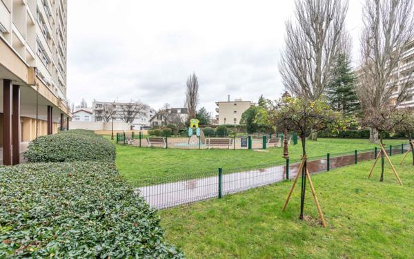 Appartement à vendre    4 pièces • 81,40 m2 Maisons-Alfort