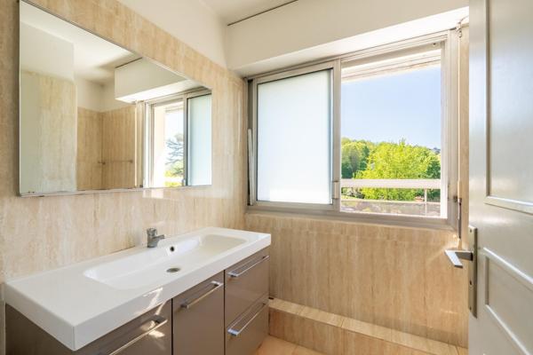 Appartement d’exception face à la Marne avec terrasse panoramique de 123 m² et rooftop privatif de 86 m²