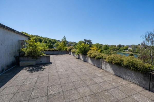 Appartement d’exception face à la Marne avec terrasse panoramique de 123 m² et rooftop privatif de 86 m²