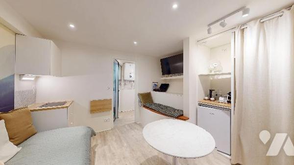 À vendre, charmant local commercial de 14 m² idéalement situé en centre-ville d’Aix-les-Bains.