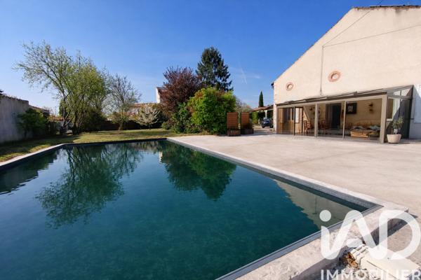 Maison à vendre 7 pièces 252 m² Bon-Encontre