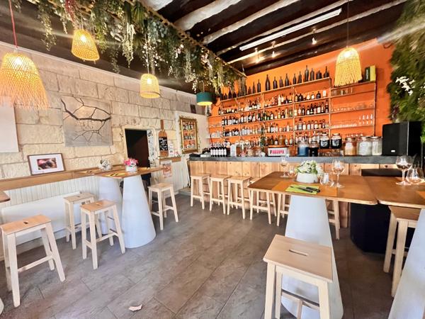 Fonds De Commerce - 100 m²