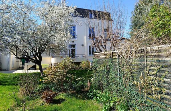 Maison Familiale 10 pièces 240m² NEUILLY-PLAISANCE (93360)