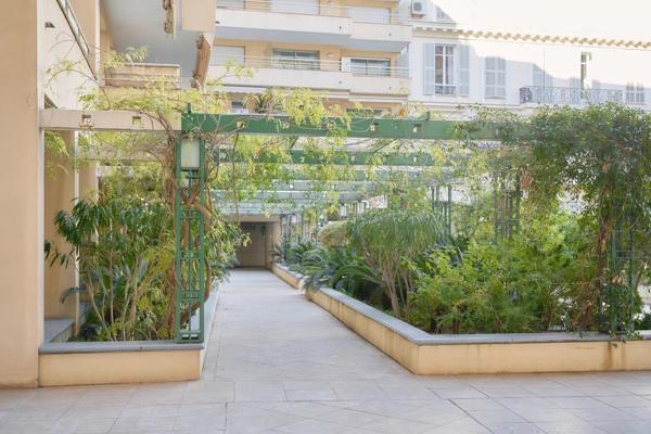 Vente Appartement 2 pièces 45 m2 à Nice