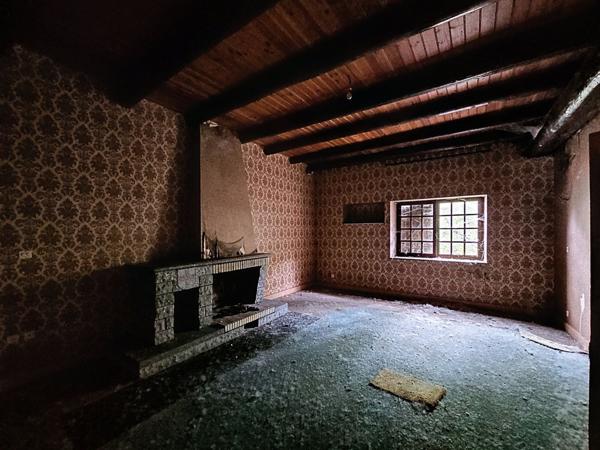 Ensemble immobilier à rénover Gondrecourt-le-château Ensemble immobilier à rénover Gondrecourt-le-château