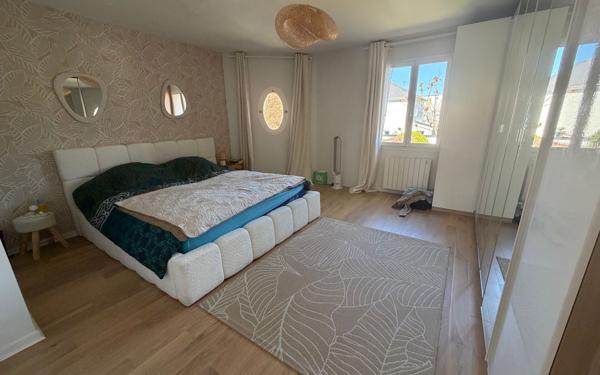 Maison à vendre    7 pièces • 190 m2 Saint-Maur-des-Fossés