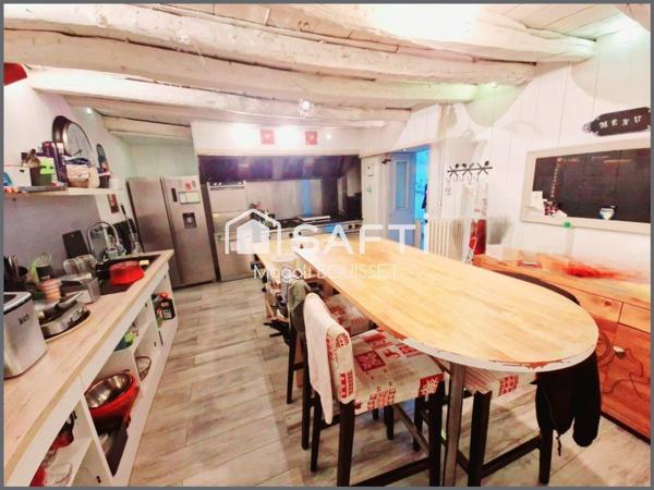 Investisseur qui cherche plus qu'un chiffre d'affaires, Chambres d'hôtes, dont 8 chambres, offrant un bon rendement annuel de 100 000 €.