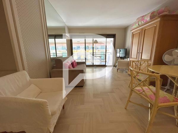 Appartement 1 pièce 47.83 m2