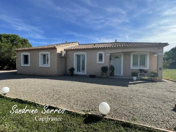 À vendre - Villa T5 de plain-pied avec grand terrain.