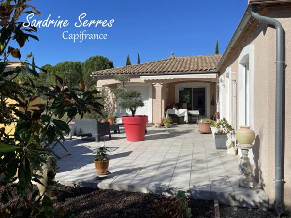 À vendre - Villa T5 de plain-pied avec grand terrain.