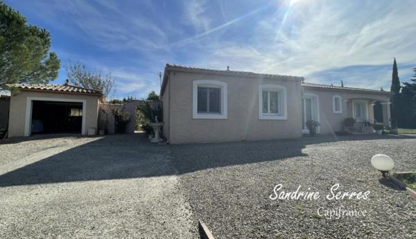 À vendre - Villa T5 de plain-pied avec grand terrain.