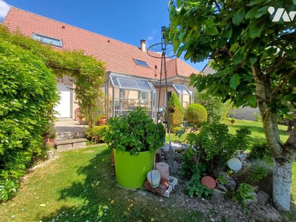 MOREUIL : Beau pavillon individuel, avec chambre et SDB au RDC