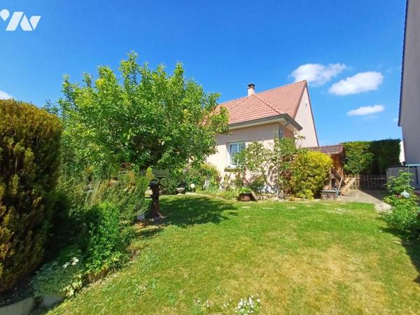 MOREUIL : Beau pavillon individuel, avec chambre et SDB au RDC