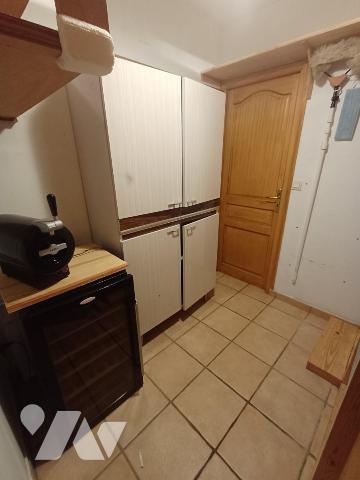 MOREUIL : Beau pavillon individuel, avec chambre et SDB au RDC