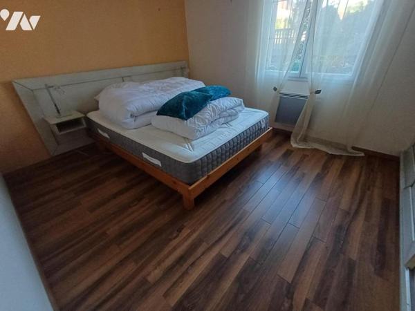 MOREUIL : Beau pavillon individuel, avec chambre et SDB au RDC