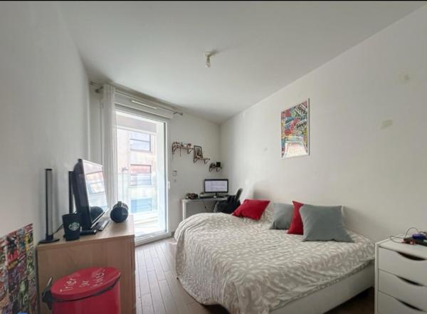 T4 - 88m2 - SEJOUR - CUISINE - 3 CHAMBRES - 2SDB - 2 WC - 1 CAVE - 1 PARKING