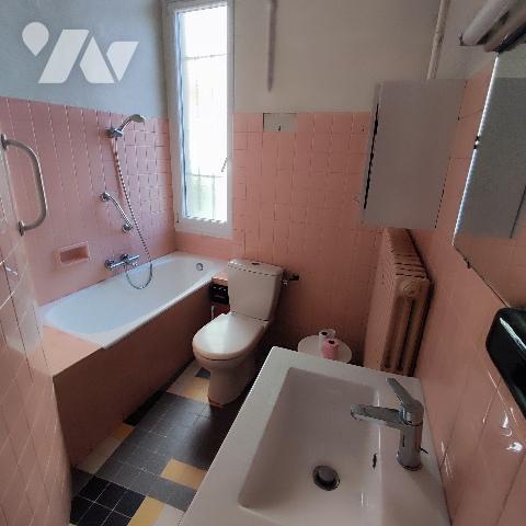 Centre-ville - Appt T4 de caractère en BE de 114 m² hab. en 1er étage avec atelier, grenier ...