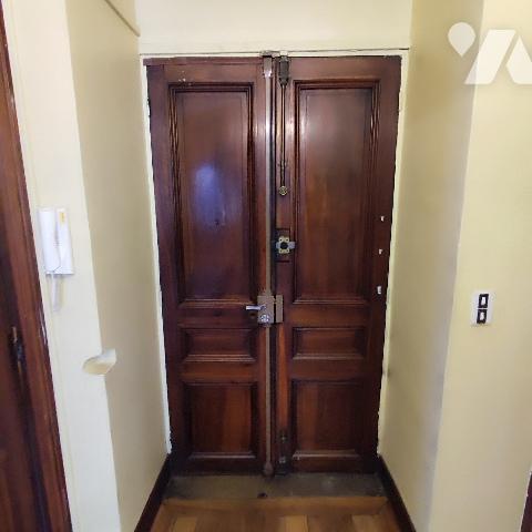 Centre-ville - Appt T4 de caractère en BE de 114 m² hab. en 1er étage avec atelier, grenier ...