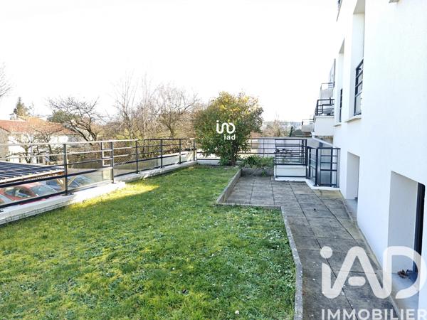 Location appartement 3 pièces 71 m² Rezé