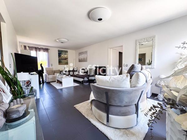 Maison
         4 pièces
        - 113 m²