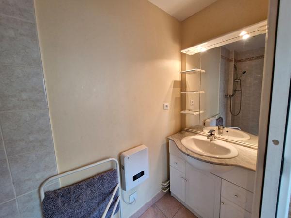 Location appartement près de REIMS - 1 pièce(s) - 12 m² - 395 €/mois