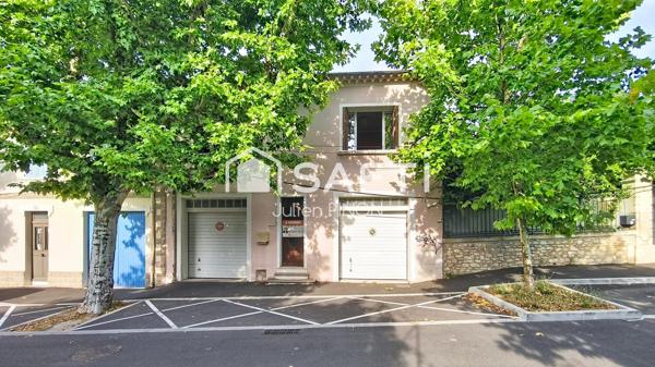 Maison avec jardin et grand garage en centre ville d'APT