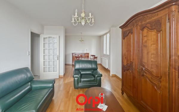 Appartement à vendre    3 pièces • 63,79 m2 Montluçon