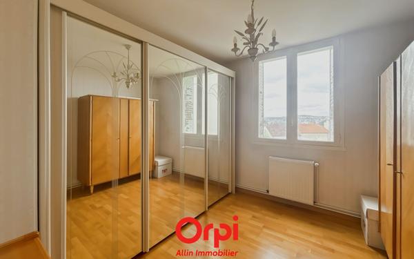 Appartement à vendre    3 pièces • 63,79 m2 Montluçon